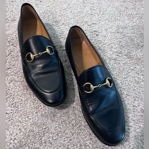 GUCCI JORDAAN LEATHER LOAFER
